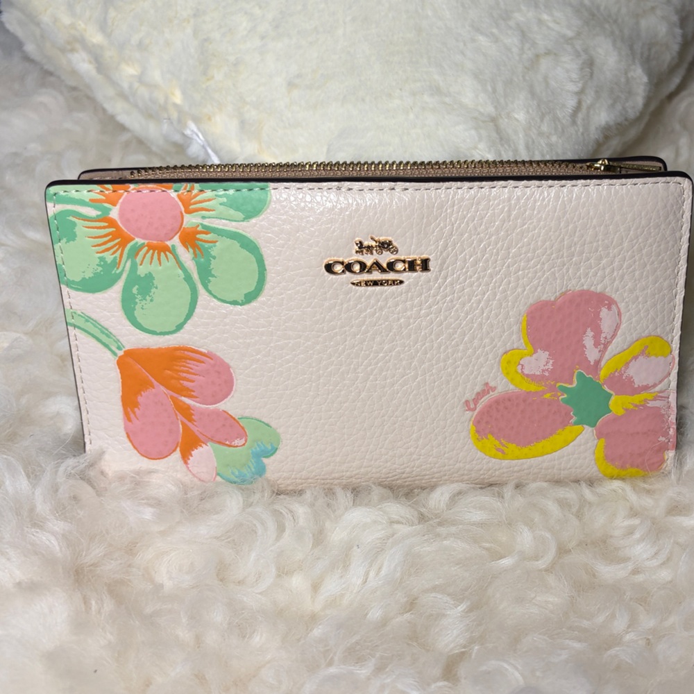 Coach Beige Leather Wallet